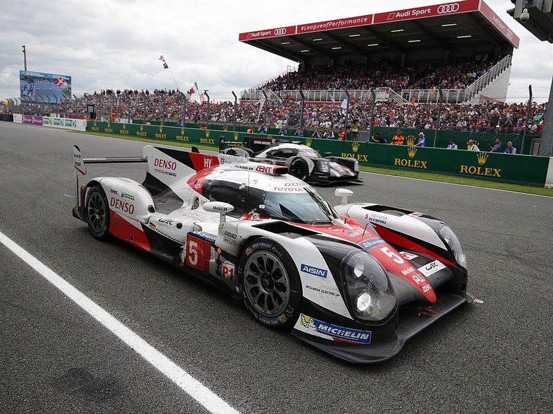 Tým Toyota Gazoo Racing přišel o vítězství v posledních minutách